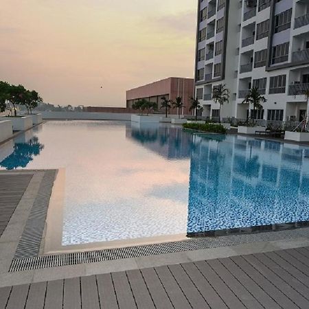 Lovina 17-11 At Harbour Bay Residences Нагоя Екстериор снимка