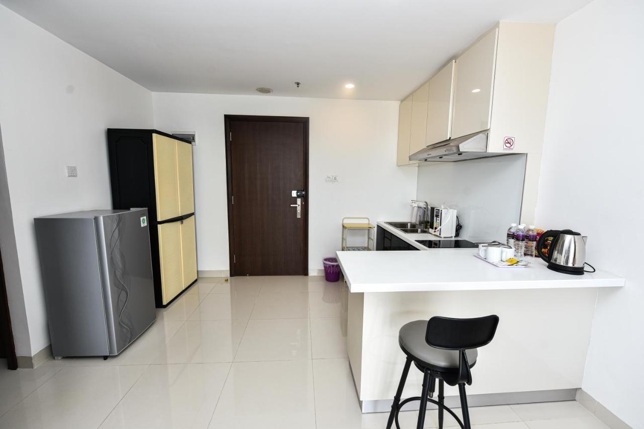 Lovina 17-11 At Harbour Bay Residences Нагоя Екстериор снимка