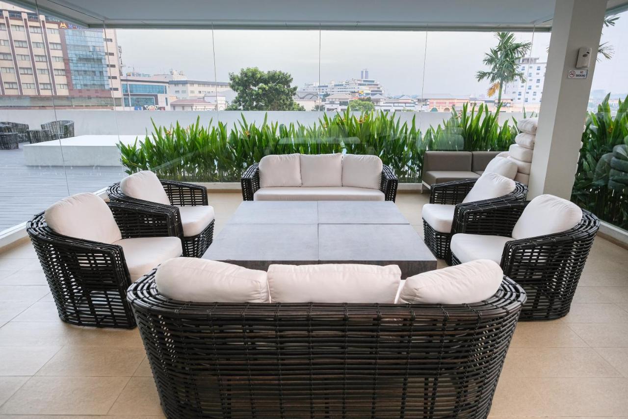 Lovina 17-11 At Harbour Bay Residences Нагоя Екстериор снимка